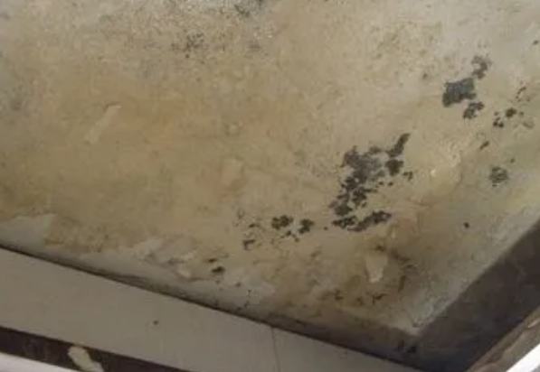 沈阳市阳台漏水维修公司分享下沈阳市卫生间渗水维修需要注意哪些问题。